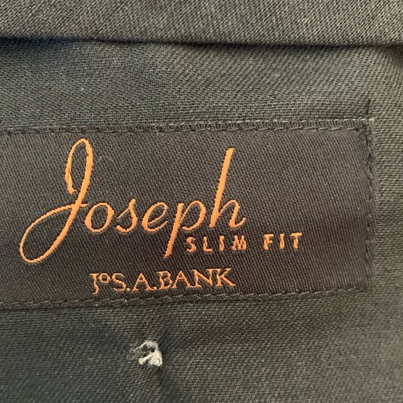 Joseph - 3 piece Jos A Bank suit with vest - grey - Picture 7 of 10